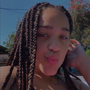 Meet your Posher, Amya